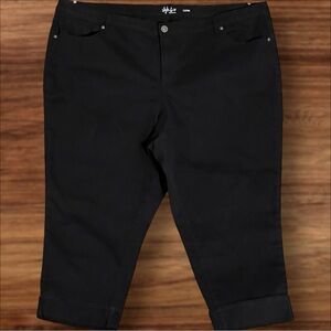 Style & Co Women’s Denim Capris - Black - 24